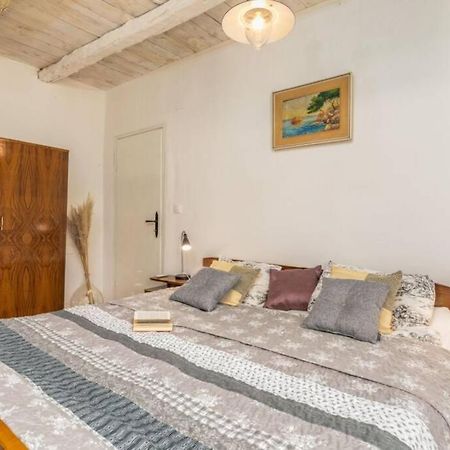 Casa Di Pietra Matelici Villa Divšići Dış mekan fotoğraf