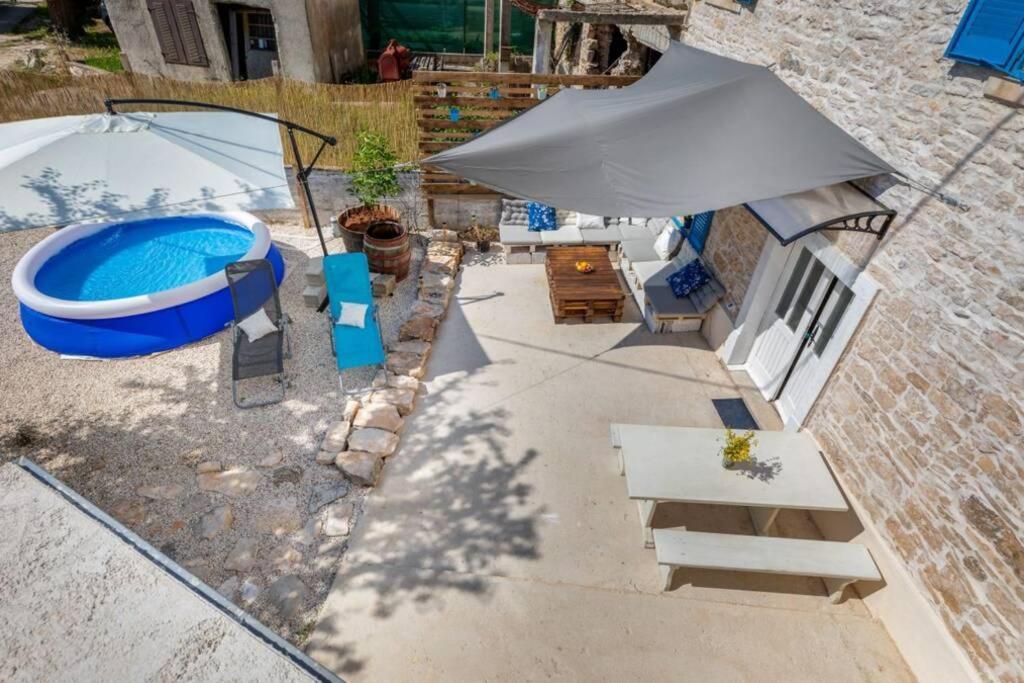 Casa Di Pietra Matelici Villa Divšići Dış mekan fotoğraf