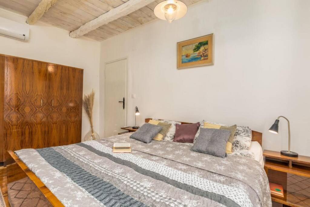 Casa Di Pietra Matelici Villa Divšići Dış mekan fotoğraf
