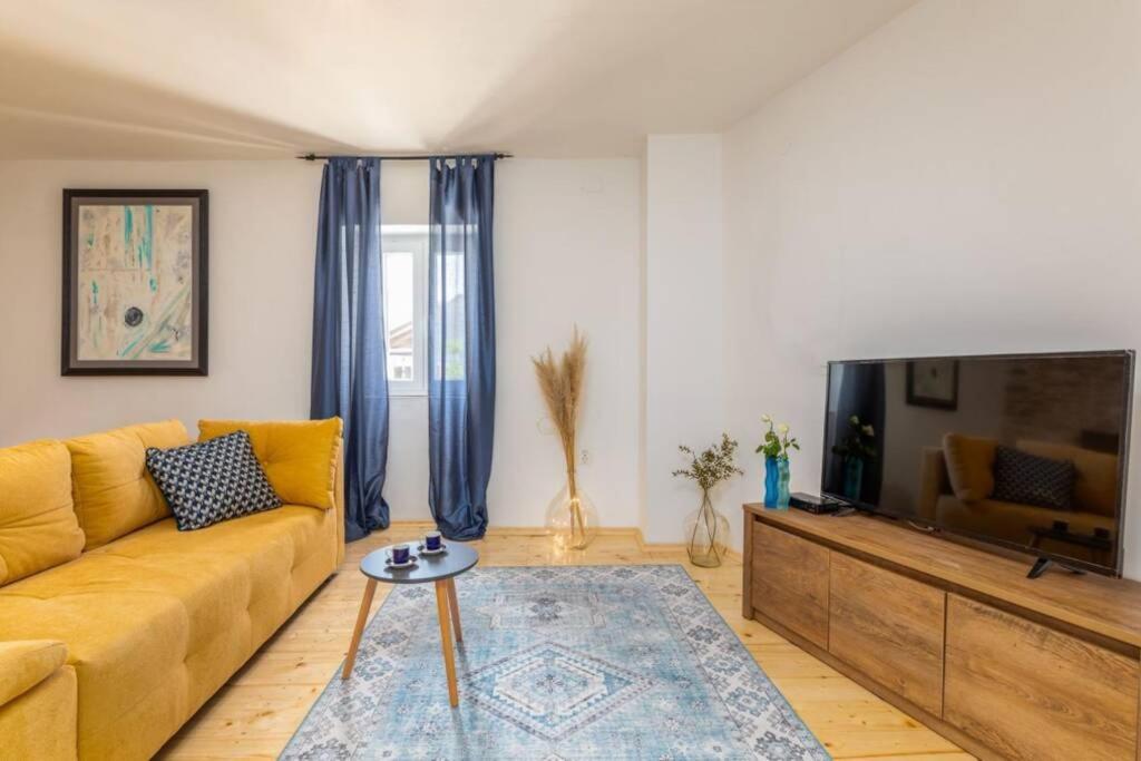 Casa Di Pietra Matelici Villa Divšići Dış mekan fotoğraf