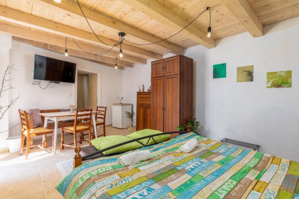 Casa Di Pietra Matelici Villa Divšići Dış mekan fotoğraf